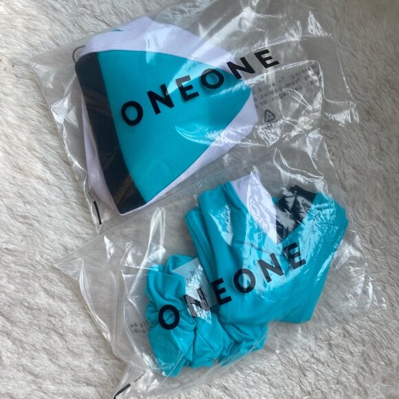 NWT OneOne Swimwear SET Bikini New Tiffy Blue Black White Kameron Jesse Cheeky - Picture 4 of 6